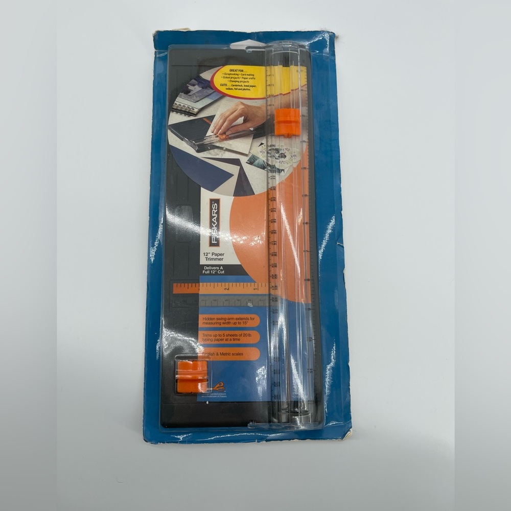 ⭐️FISKARS scrapbooking Black and Orange Paper Trimmer